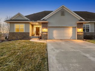 5997 Meadow Grass Cir SE, Cedar Rapids, IA 52403