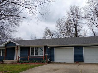 1115 W Ashland St, Nevada, MO 64772