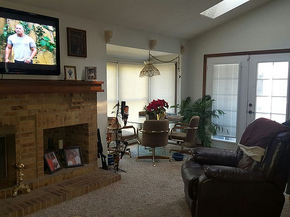 Great room -> Breakfast Area