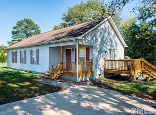 45 Strawberry Hill Ln, Fuquay Varina, NC 27526
