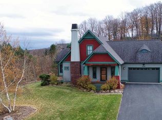 365 Harbor View Ln, Petoskey, MI 49770