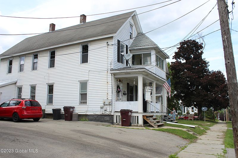 3rd image of 7 Helwig Street