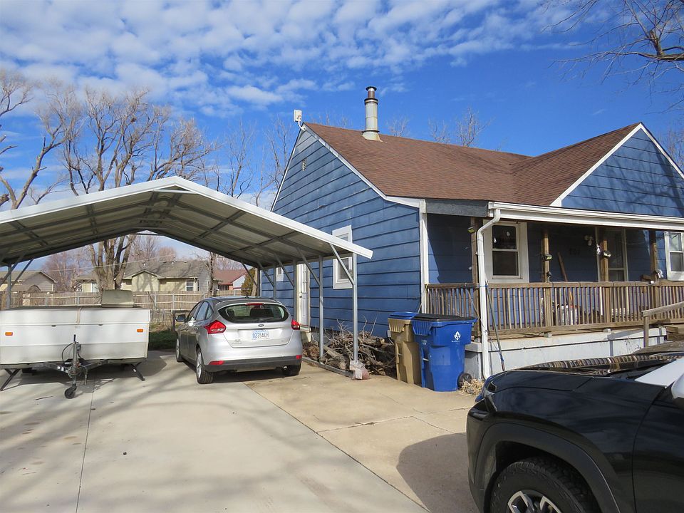 2nd image of 201 Rhodes Ct
