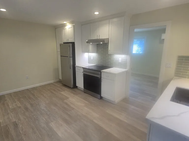 2270 Shibley Ave — Photo 6