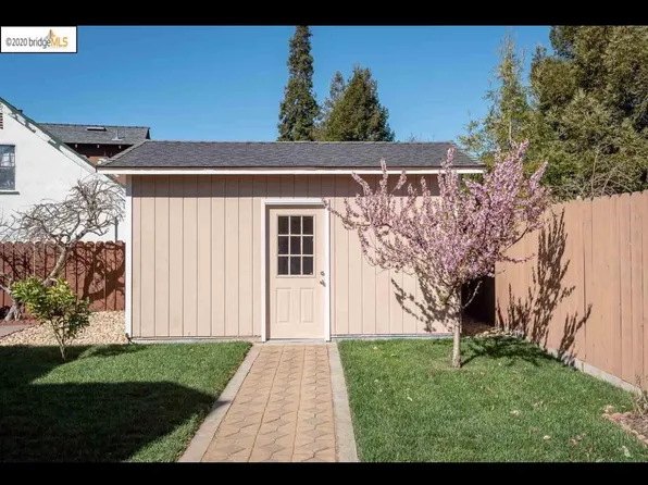 (undisclosed Address), El Sobrante, CA 94803