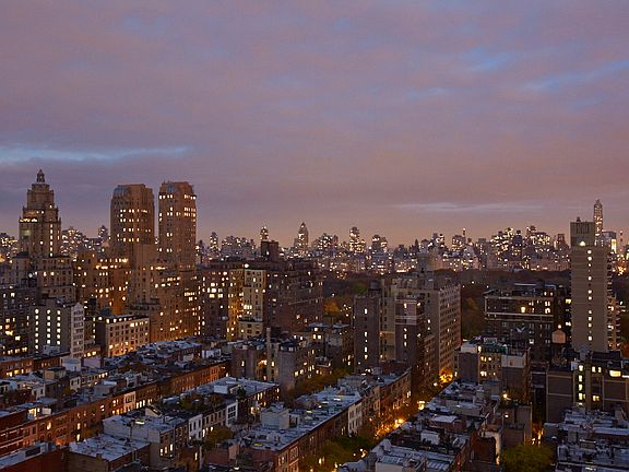 2nd image of 2000 Broadway APT 25C