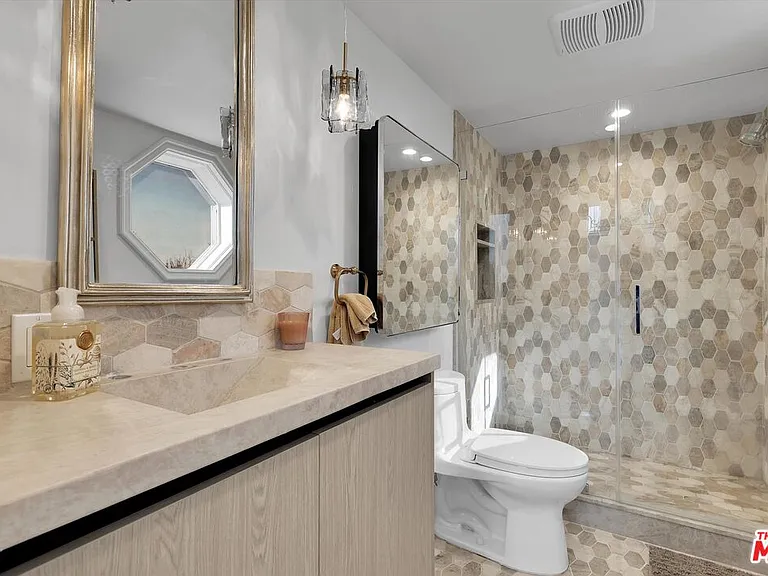1300 Summitridge Dr — Photo 36