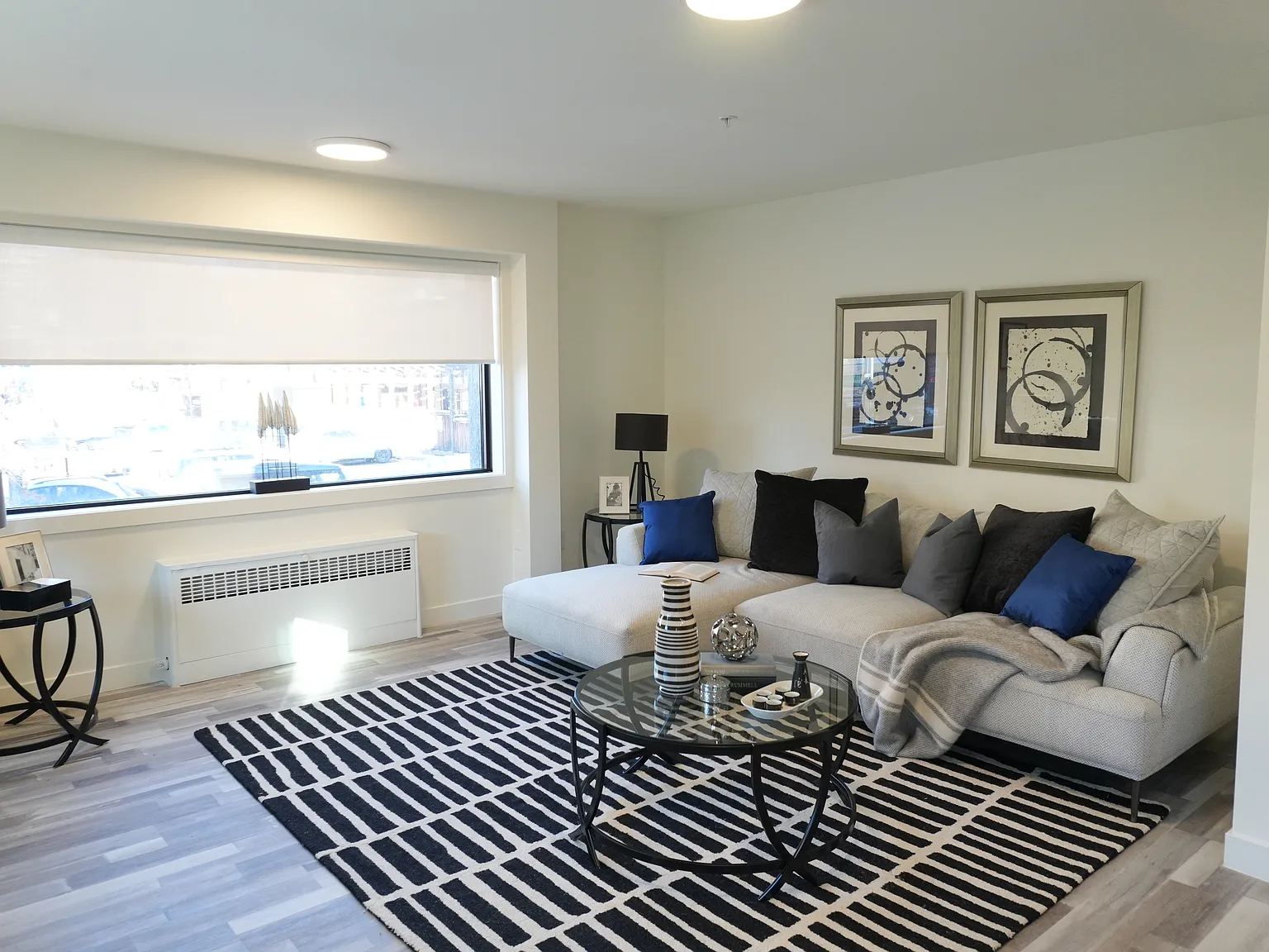Shelbourne Apartments on 17 Ave in Calgary — Photo 3