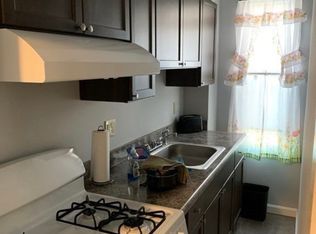 366 Earle St #1, New Bedford, MA 02746