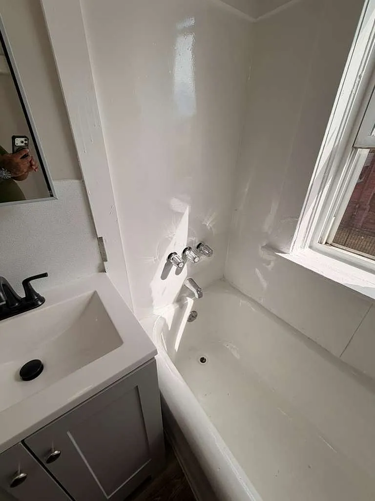 1 bed, 950 sqft, $1,382 — Photo 2