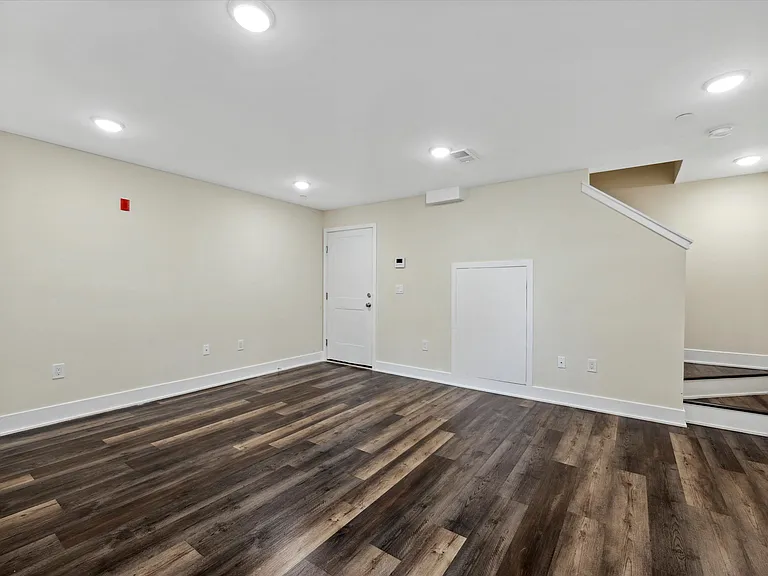 1804 W Berks St — Photo 18