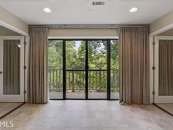 5th image of 28307 Plantation Dr NE