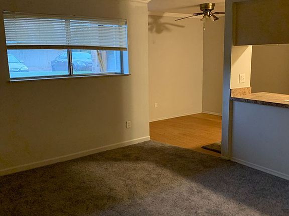 4th image of 21620 Hillside Dr #2B