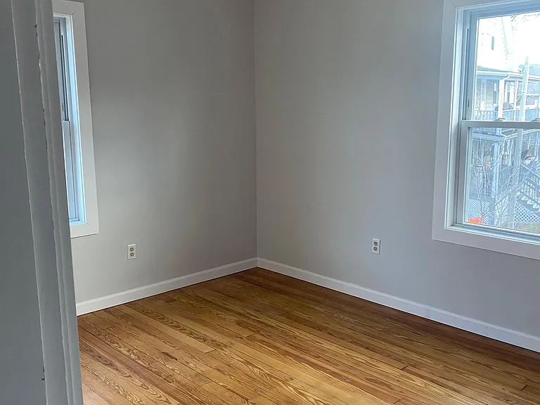 19 Randall St #2 — Photo 3