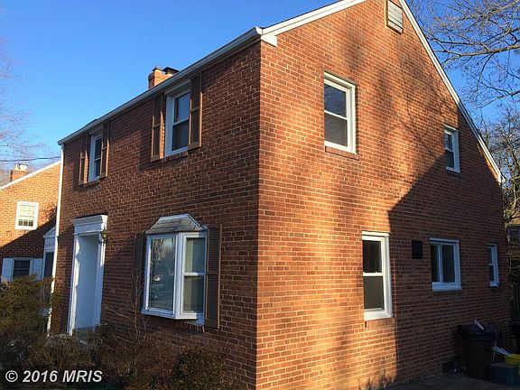 5th image of 945 N Potomac St