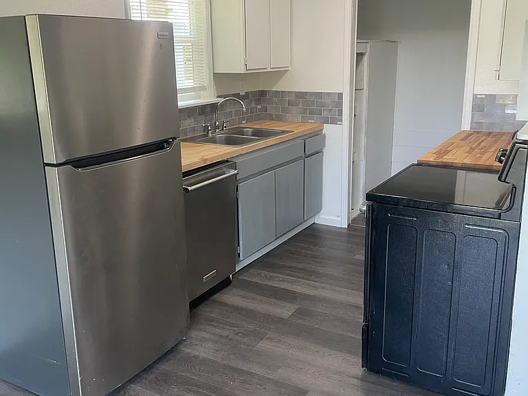 3619 Valley Ridge Dr — Photo 3