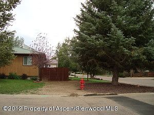 3rd image of 1701 West Dr
