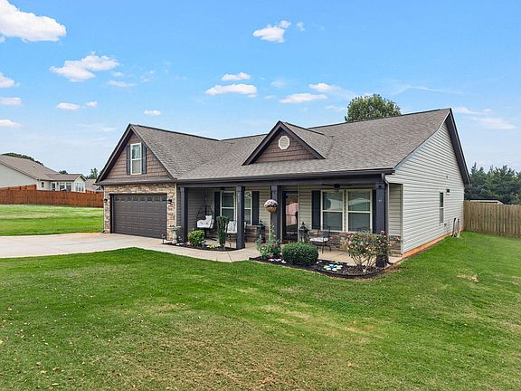 2nd image of 410 Roys Pl