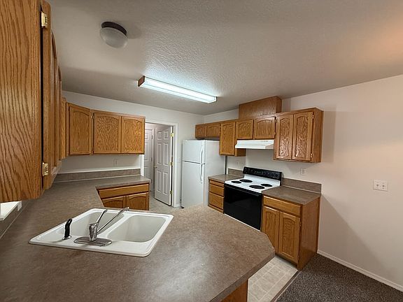 4th image of 2158 S Dorothy Ave