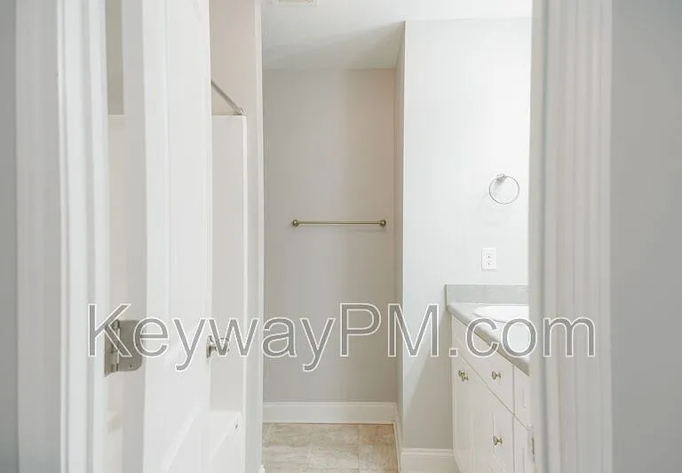1011 Coveside Trl — Photo 13