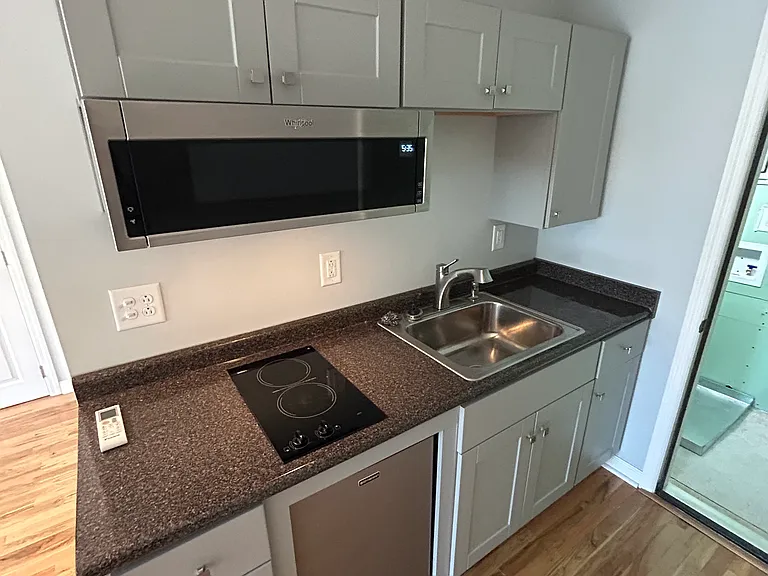 519 Snyder Ave #B — Photo 9