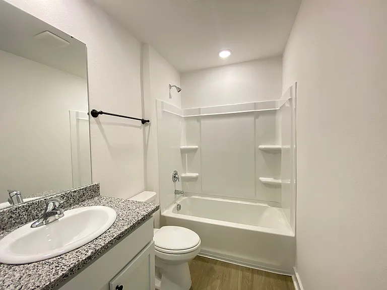 8408 Oxford Valley Dr — Photo 7
