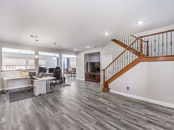 3rd image of 9668 Desert Daisy Ct