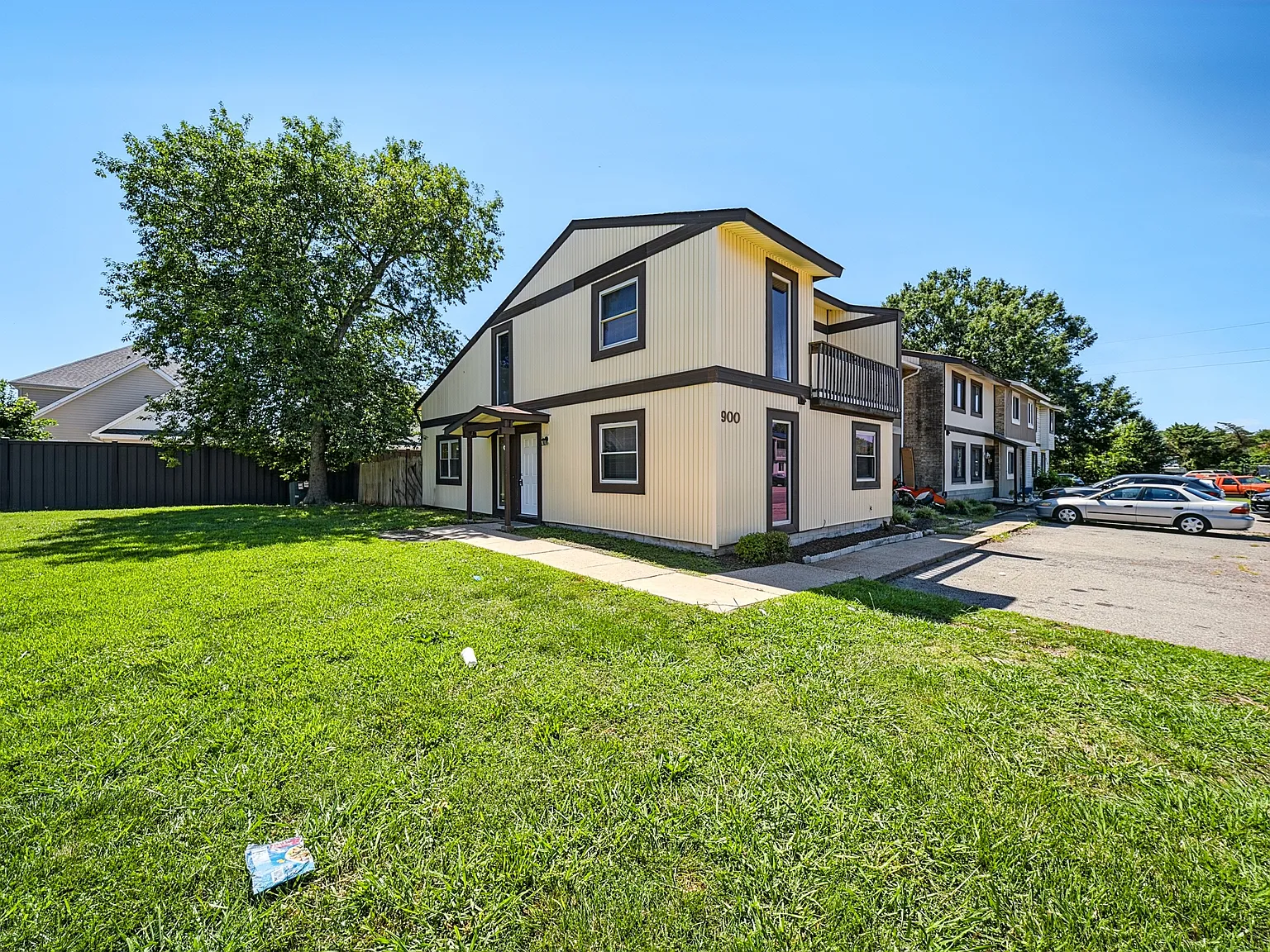 3 bed, 1596 sqft, $2,395 — Photo 3