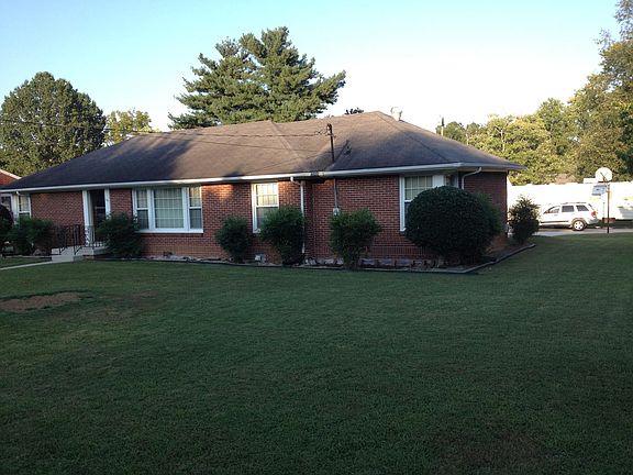 4th image of 1111 Lindell Blvd