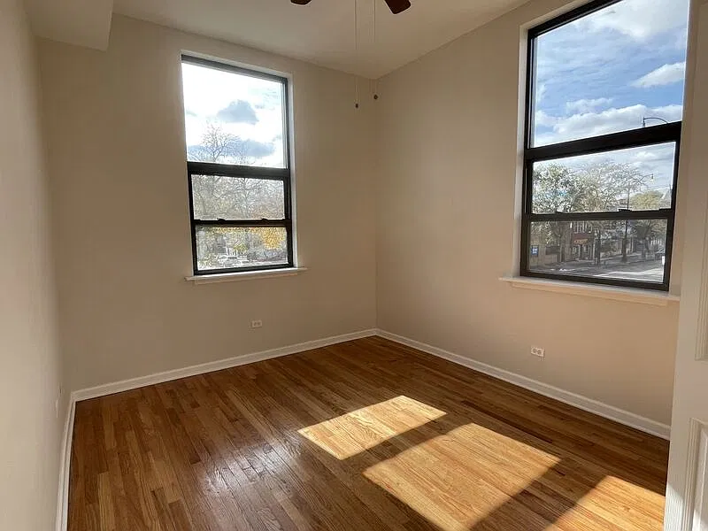 2 bed, 1.0 bath, $1,590 — Photo 3