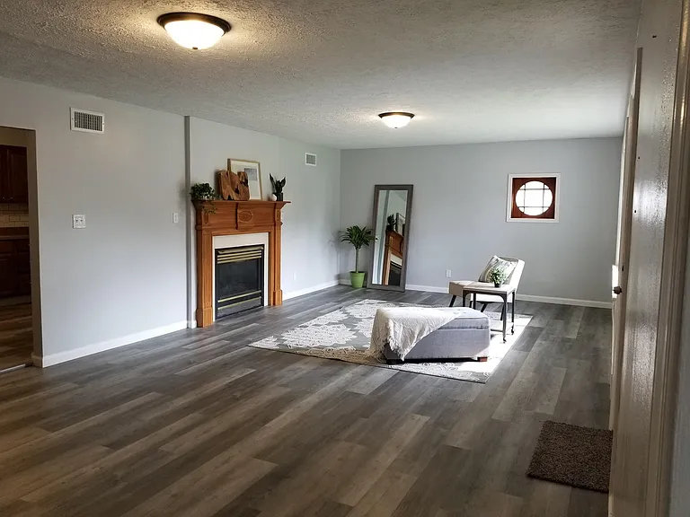 50 Home St — Photo 3