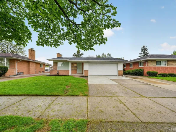 14203 Fenton, Redford, MI 48239
