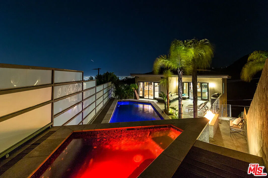 6 bed, 9.0 bath, 9200 sqft, $22,900 — Photo 1
