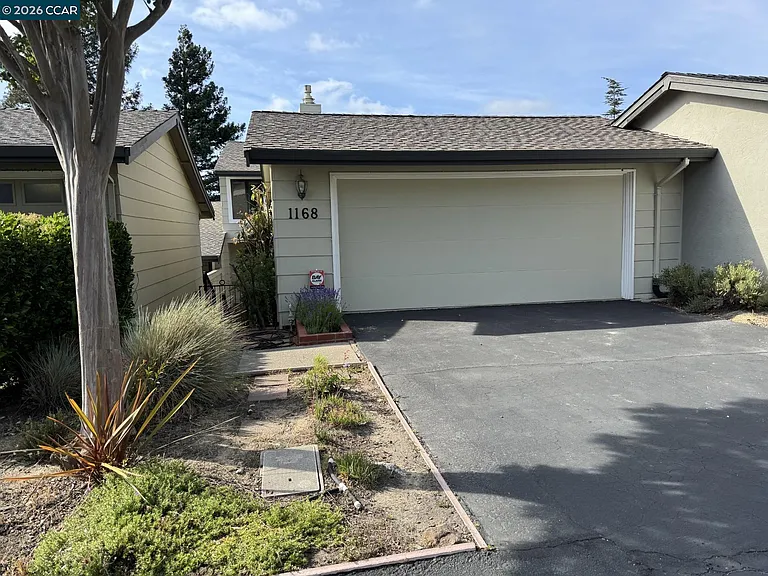 1168 Alta Mesa Dr — Photo 1