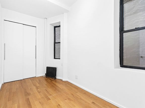 4th image of 410 W 36th St #1A