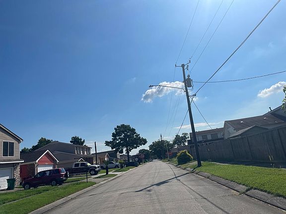 4th image of 3832 Cimwood Dr