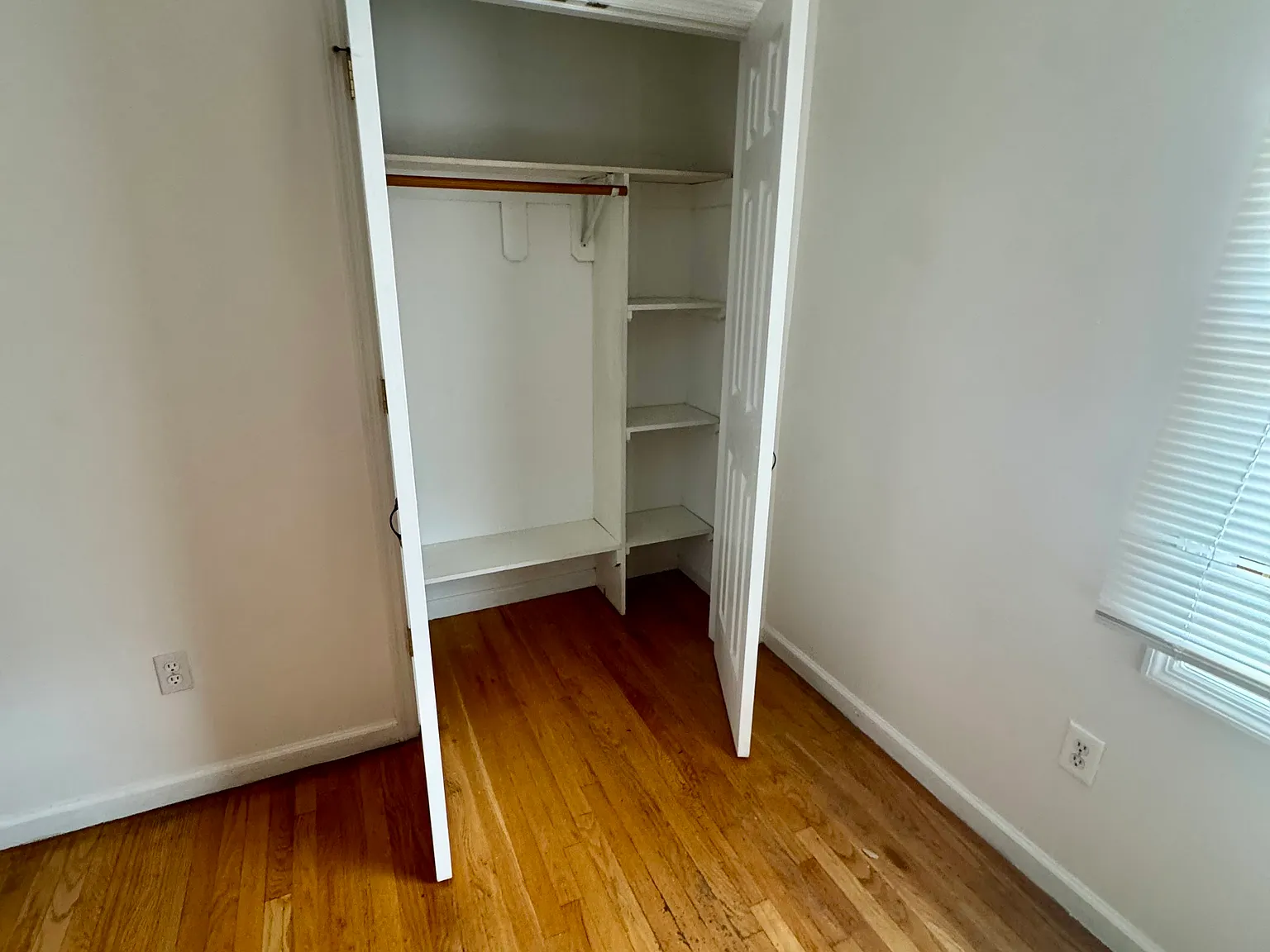 3 bed, $2,900 — Photo 3