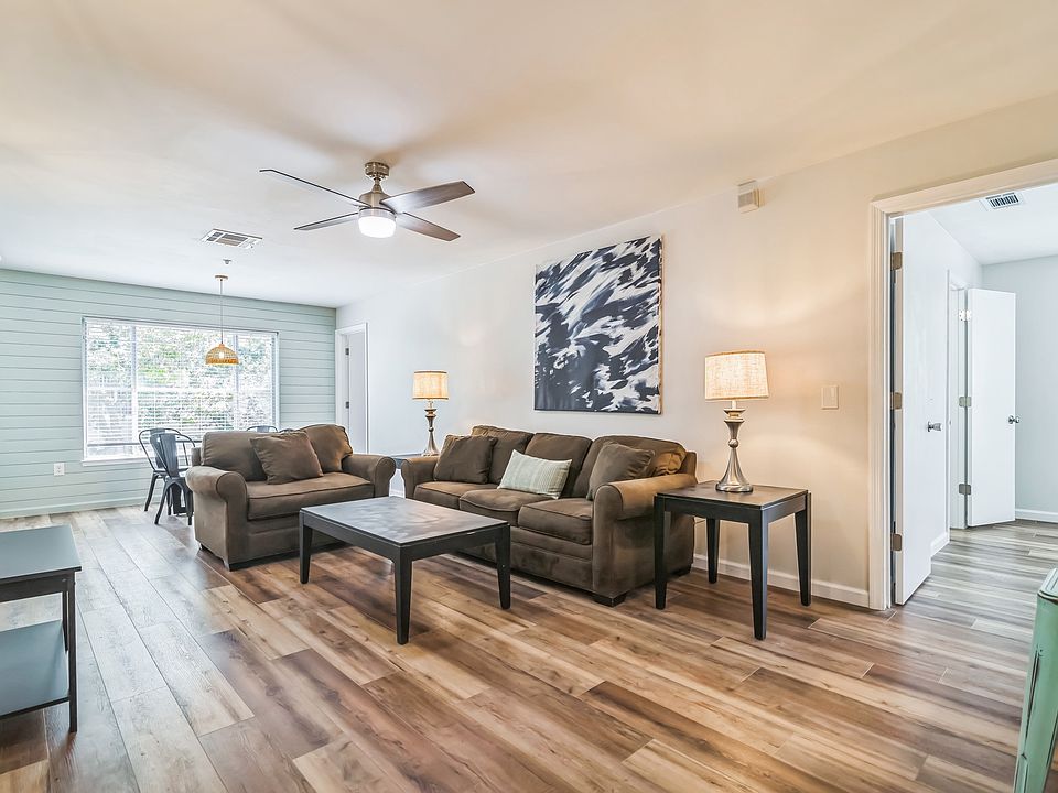 1st image of 3800 SW 20th Ave APT 112