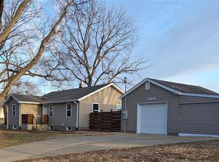 19701 Old Jamestown Rd, Florissant, MO 63034