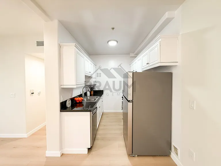 10849 Fruitland Dr — Photo 3