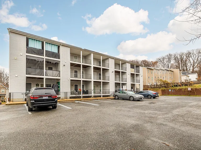 1753 W St SE — Photo 38