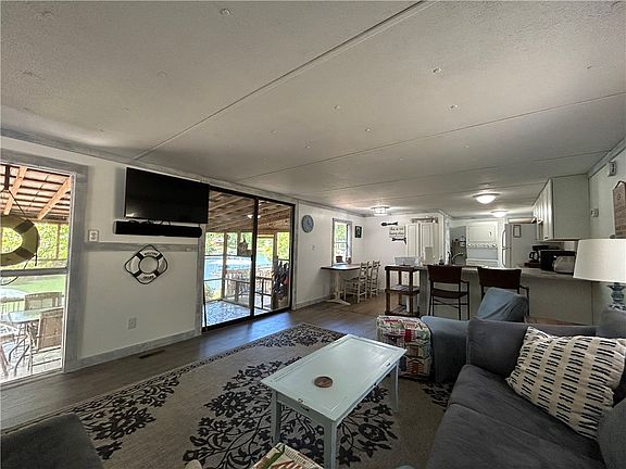 4th image of 43 Sunset Cove Rd