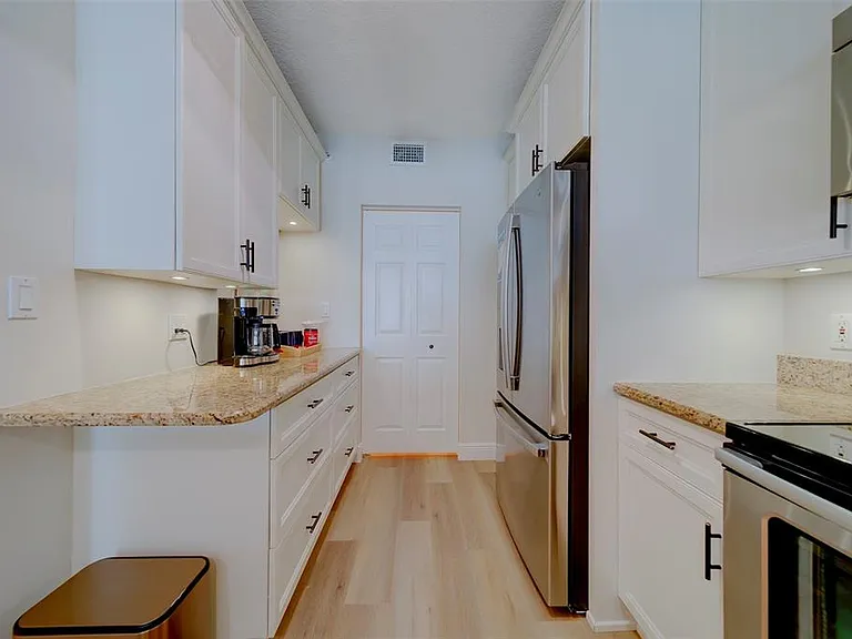 16700 Gulf Blvd #423 — Photo 13