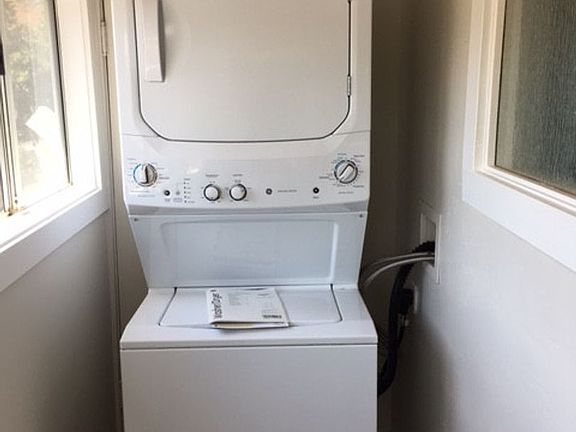 3rd image of 415 Spring St #427