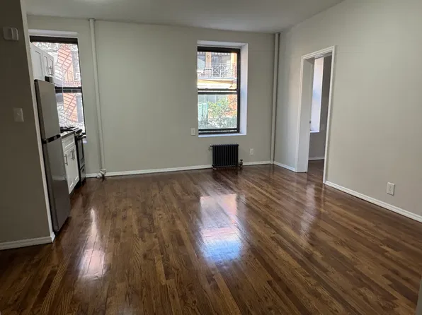 165 West 4th Street image 1 of 10