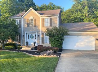 905 Holborn Rd, Streetsboro, OH 44241