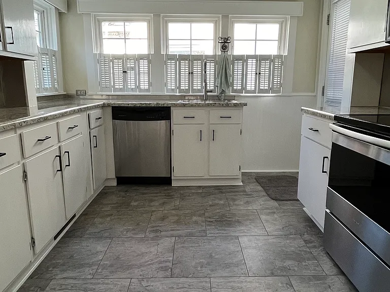 1315 General Lee Ave — Photo 11