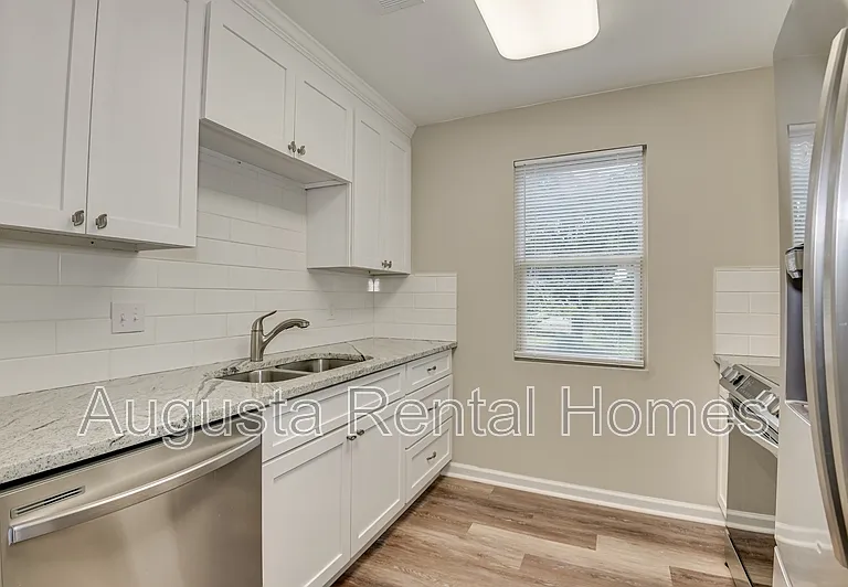 1402 Johns Rd #B — Photo 14