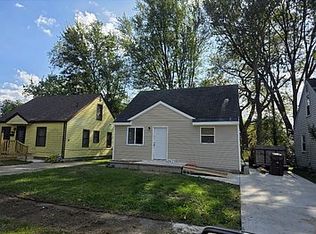 26177 Hopkins St, Inkster, MI 48141