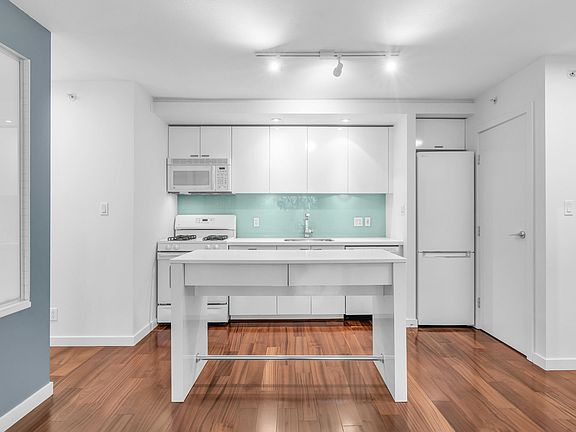 5th image of 328 E 11th Ave #409